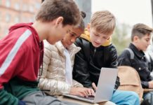 A Texas Agency Has Taken Down Web Pages Featuring Assistance For LGBTQ Kids A Texas Agency Has Taken Down Web Pages Featuring Assistance For LGBTQ Kids
